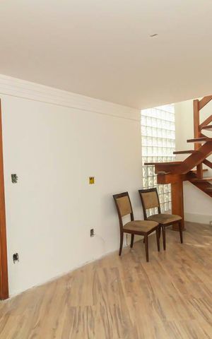 Casa à venda com 117m², 2 quartos e 3 vagas