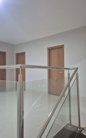 Casa à venda com 250m², 4 quartos e 4 vagas