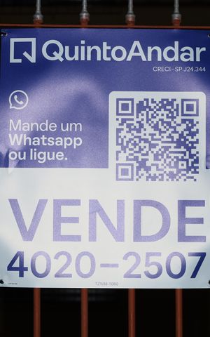 Casa à venda com 312m², 6 quartos e 6 vagasPlaca GRANDE instalada no portão do imóvel, dia 23.07.2026 - Código da placa: TZWM-1060