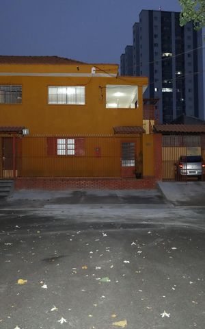 Casa à venda com 312m², 6 quartos e 6 vagasFachada de traz do imóvel 