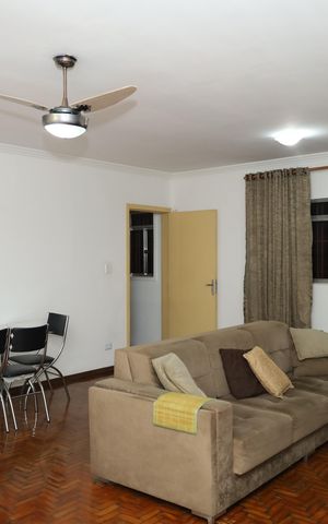 Casa à venda com 312m², 6 quartos e 6 vagasSala