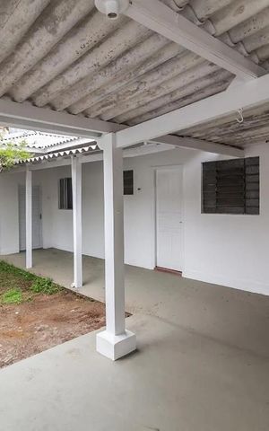 Casa à venda com 350m², 6 quartos e 5 vagas Casa à venda com 350m², 6 quartos e 5 vagasÁrea externa