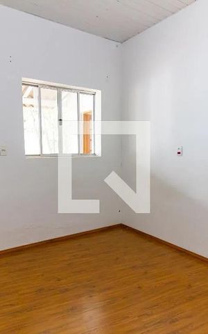 Casa à venda com 350m², 6 quartos e 5 vagas Casa à venda com 350m², 6 quartos e 5 vagasQuarto