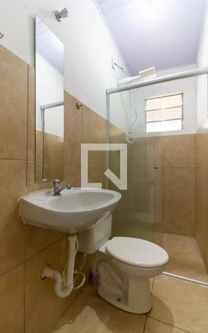 Casa à venda com 350m², 6 quartos e 5 vagas Casa à venda com 350m², 6 quartos e 5 vagasBanheiro