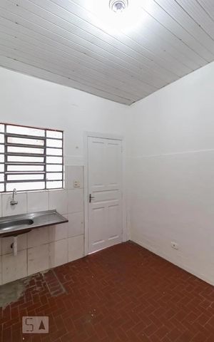 Casa à venda com 350m², 6 quartos e 5 vagas Casa à venda com 350m², 6 quartos e 5 vagasCozinha