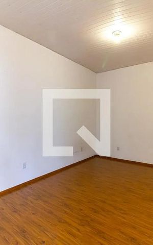 Casa à venda com 350m², 6 quartos e 5 vagas Casa à venda com 350m², 6 quartos e 5 vagasQuarto