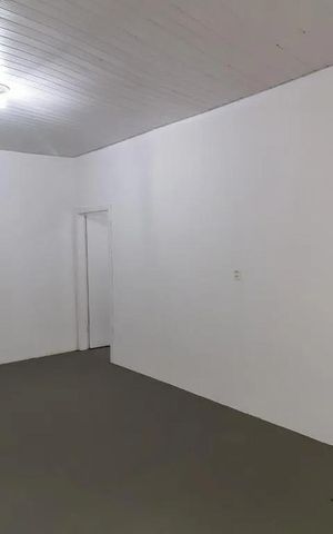 Casa à venda com 350m², 6 quartos e 5 vagas Casa à venda com 350m², 6 quartos e 5 vagasQuarto