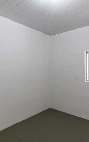 Casa à venda com 350m², 6 quartos e 5 vagas Casa à venda com 350m², 6 quartos e 5 vagasQuarto
