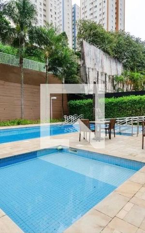 Apartamento à venda com 70m², 3 quartos e 1 vaga Apartamento à venda com 70m², 3 quartos e 1 vagaÁrea comum - Piscina