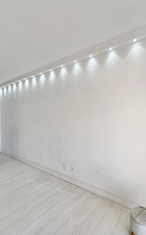 Apartamento à venda com 70m², 3 quartos e 1 vaga Apartamento à venda com 70m², 3 quartos e 1 vagaSala