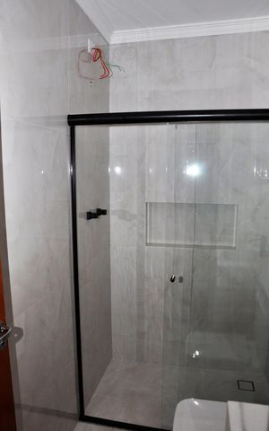 Casa à venda com 170m², 3 quartos e 2 vagas Casa à venda com 170m², 3 quartos e 2 vagasDetalhe - Suíte