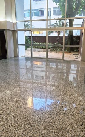 Apartamento à venda com 135m², 4 quartos e 3 vagas Apartamento à venda com 135m², 4 quartos e 3 vagasÁrea externa