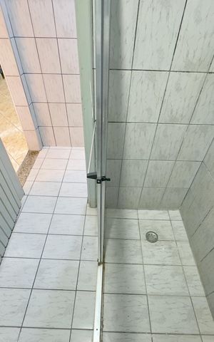 Casa para alugar com 177m², 3 quartos e 1 vaga Casa para alugar com 177m², 3 quartos e 1 vagaBanheiro