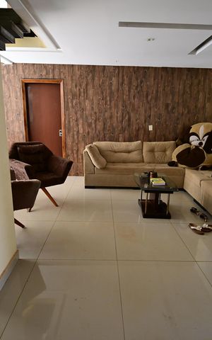 Casa para alugar com 200m², 3 quartos e 5 vagas