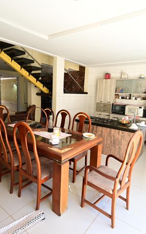 Casa para alugar com 200m², 3 quartos e 5 vagas