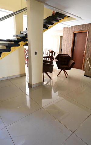 Casa para alugar com 200m², 3 quartos e 5 vagas