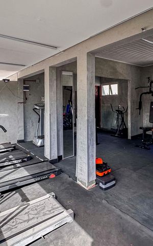 Apartamento à venda com 48m², 2 quartos e 1 vaga Apartamento à venda com 48m², 2 quartos e 1 vagaAcademia