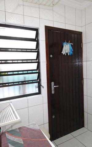 Casa à venda com 180m², 2 quartos e 2 vagasÁrea de Serviço