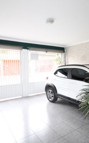 Casa à venda com 180m², 2 quartos e 2 vagasGaragem