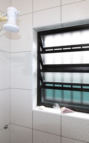 Casa à venda com 180m², 2 quartos e 2 vagasBanheiro 3