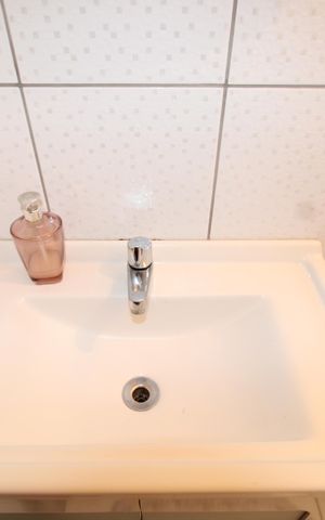 Casa à venda com 180m², 2 quartos e 2 vagasBanheiro da Suíte 1