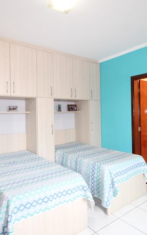 Casa à venda com 180m², 2 quartos e 2 vagasQuarto Suíte 1