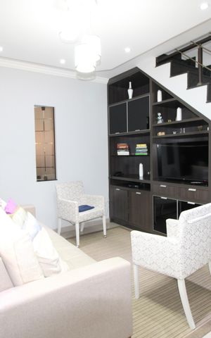 Casa à venda com 180m², 2 quartos e 2 vagasSala 1