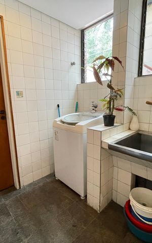 Casa à venda com 227m², 4 quartos e 2 vagasÁrea de Serviço