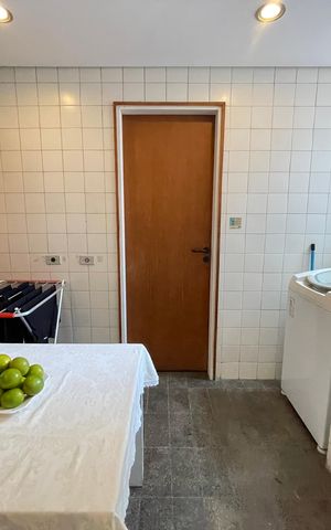 Casa à venda com 227m², 4 quartos e 2 vagasÁrea de Serviço