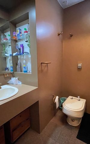 Casa à venda com 227m², 4 quartos e 2 vagasBanheiro da Suíte 