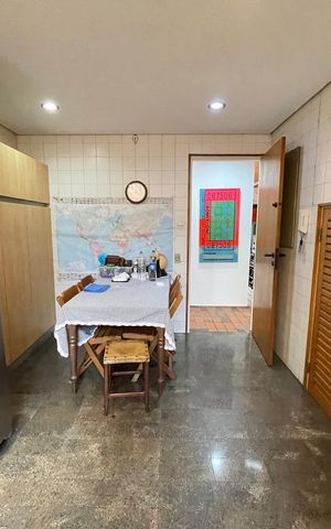Casa à venda com 227m², 4 quartos e 2 vagasCozinha