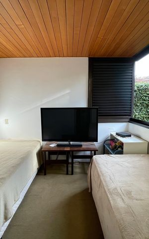 Casa à venda com 227m², 4 quartos e 2 vagasSuíte