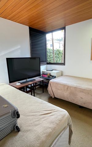 Casa à venda com 227m², 4 quartos e 2 vagasSuíte