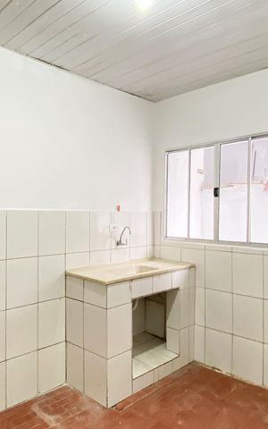 Casa para alugar com 67m², 2 quartos e sem vaga Casa para alugar com 67m², 2 quartos e sem vagaCozinha
