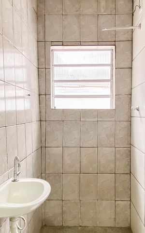 Casa para alugar com 67m², 2 quartos e sem vaga Casa para alugar com 67m², 2 quartos e sem vagaBanheiro