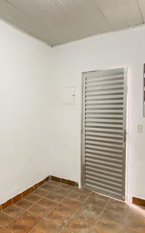 Casa para alugar com 67m², 2 quartos e sem vaga Casa para alugar com 67m², 2 quartos e sem vagaSala