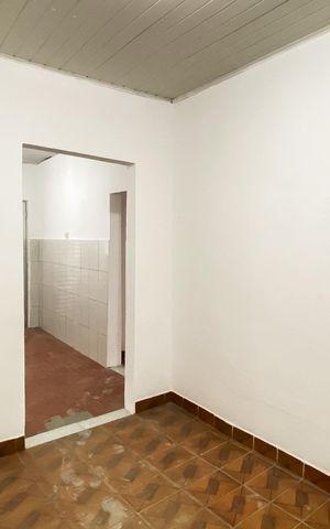 Casa para alugar com 67m², 2 quartos e sem vaga Casa para alugar com 67m², 2 quartos e sem vagaSala