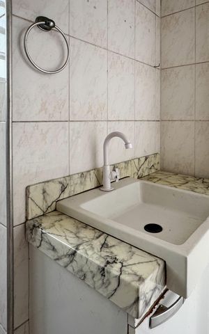 Casa à venda com 140m², 2 quartos e 2 vagasBanheiro Social