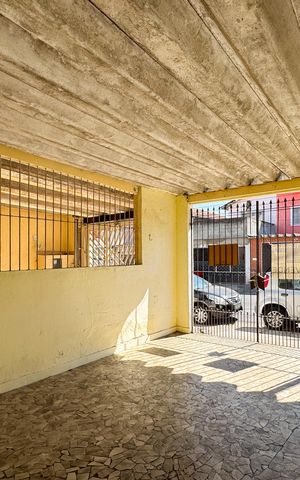 Casa à venda com 140m², 2 quartos e 2 vagasGaragem