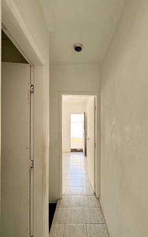 Casa à venda com 140m², 2 quartos e 2 vagasCorredor