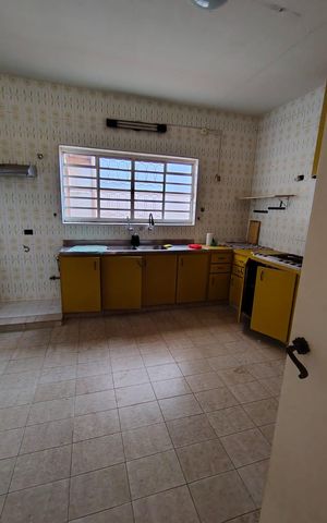 Casa para alugar com 462m², 5 quartos e 5 vagas Casa para alugar com 462m², 5 quartos e 5 vagasCozinha