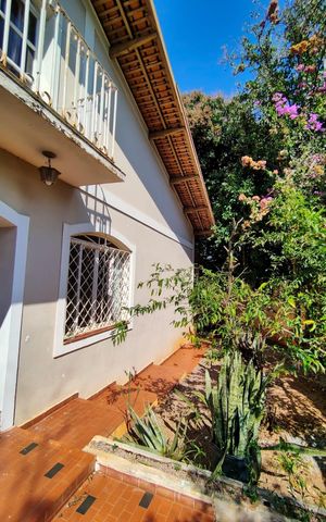 Casa para alugar com 462m², 5 quartos e 5 vagas