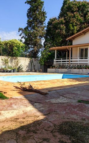 Casa para alugar com 462m², 5 quartos e 5 vagas Casa para alugar com 462m², 5 quartos e 5 vagasÁrea externa