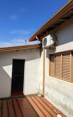 Casa para alugar com 462m², 5 quartos e 5 vagas Casa para alugar com 462m², 5 quartos e 5 vagasÁrea externa