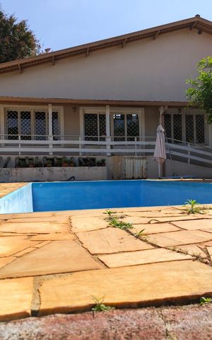 Casa para alugar com 462m², 5 quartos e 5 vagas Casa para alugar com 462m², 5 quartos e 5 vagasÁrea externa