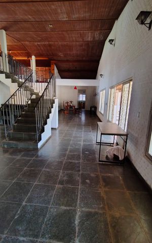 Casa para alugar com 462m², 5 quartos e 5 vagas Casa para alugar com 462m², 5 quartos e 5 vagasSala