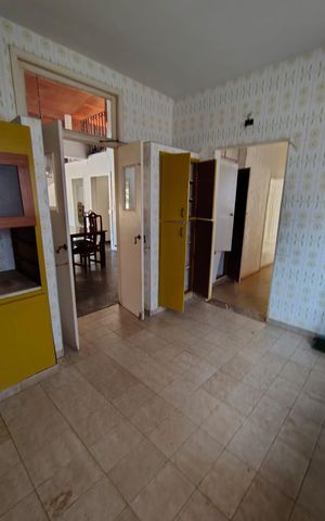 Casa para alugar com 462m², 5 quartos e 5 vagas Casa para alugar com 462m², 5 quartos e 5 vagasCozinha