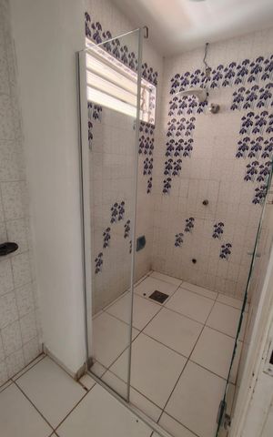 Casa para alugar com 462m², 5 quartos e 5 vagas Casa para alugar com 462m², 5 quartos e 5 vagasBanheiro