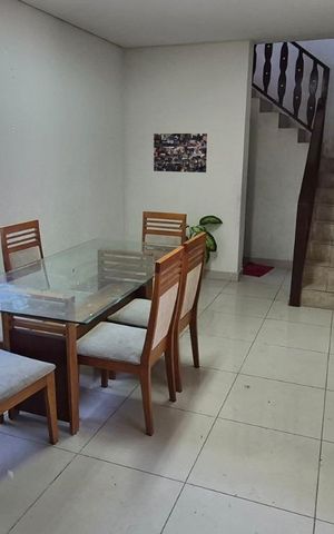 Casa à venda com 248m², 4 quartos e 6 vagas