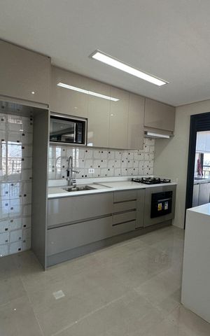 Apartamento à venda com 119m², 3 quartos e 2 vagas Apartamento à venda com 119m², 3 quartos e 2 vagasCozinha